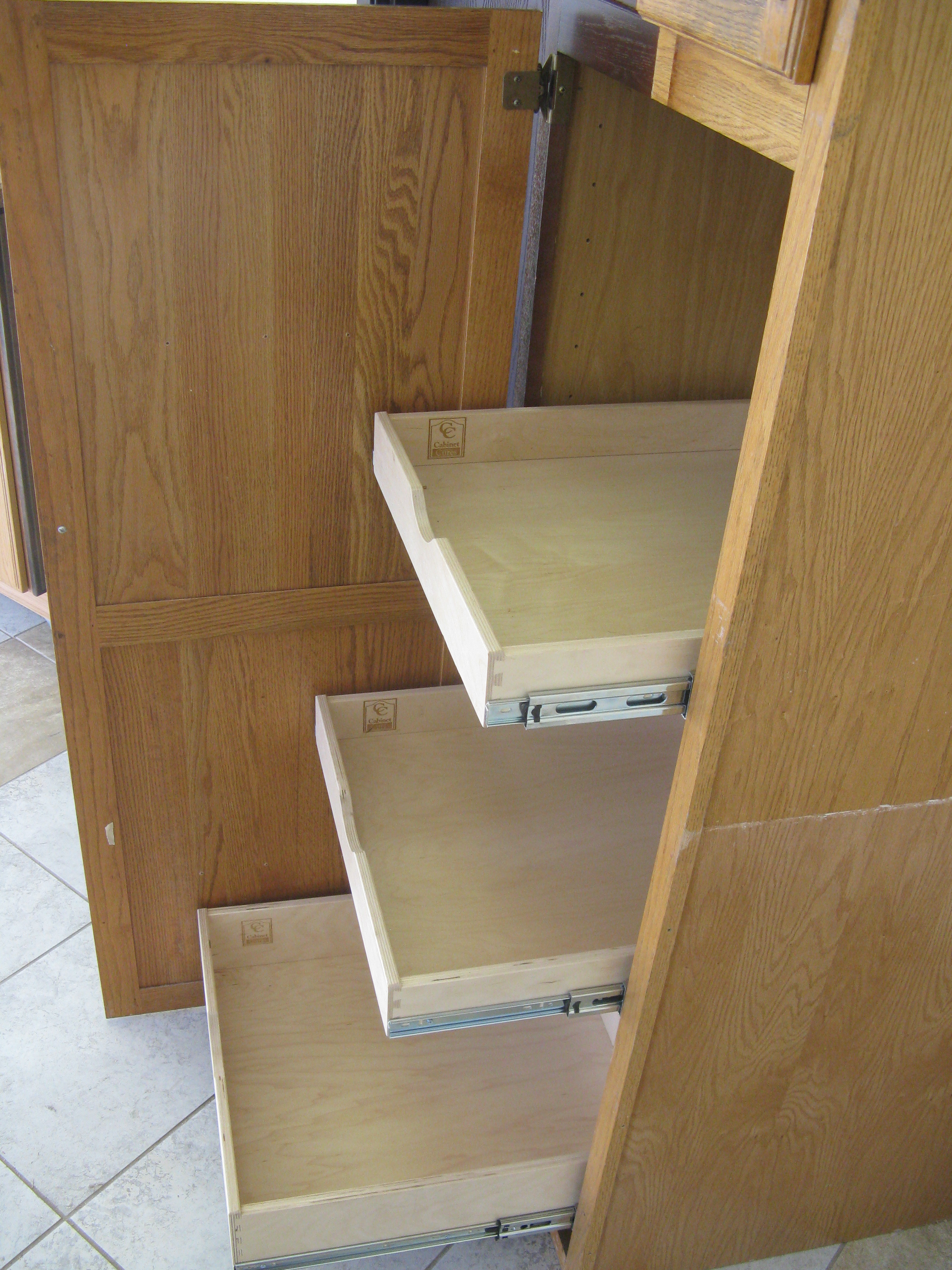 3 pull-out drawers portland cabinet cures